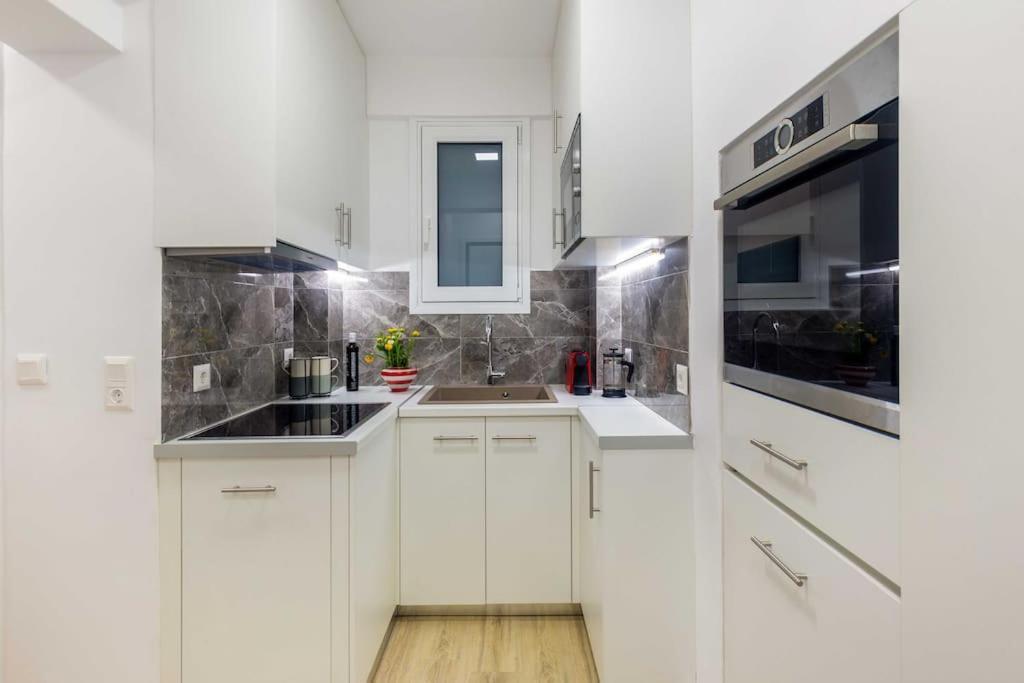 A Newly Fully Renovated Studio Athena Bagian luar foto