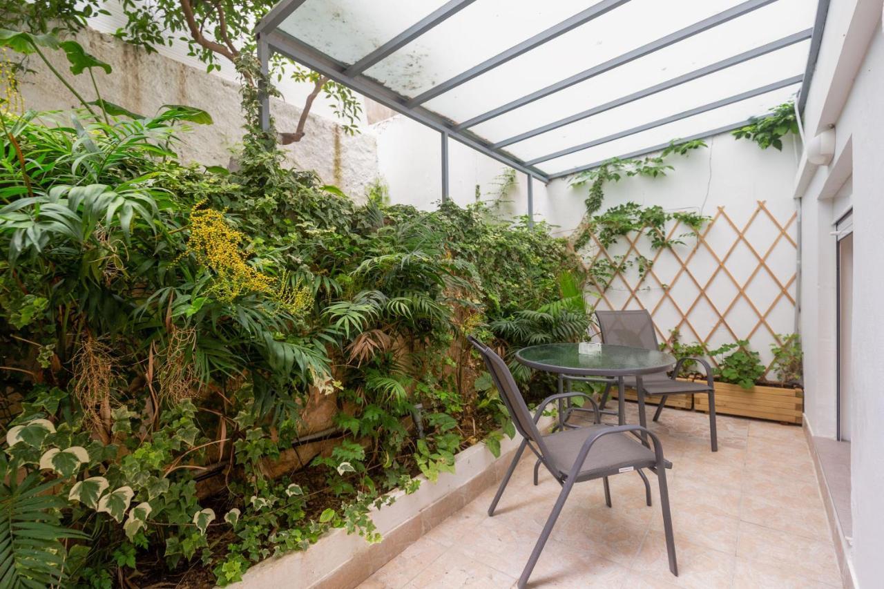 A Newly Fully Renovated Studio Athena Bagian luar foto